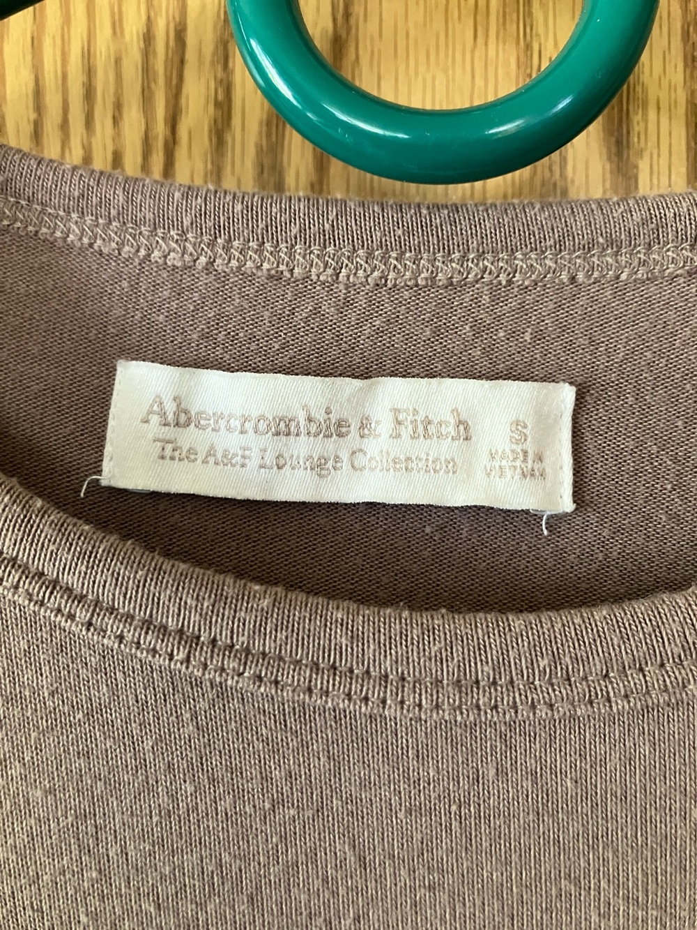 Abercrombie & Fitch Taupe Crewneck Top - Picture 2 of 4